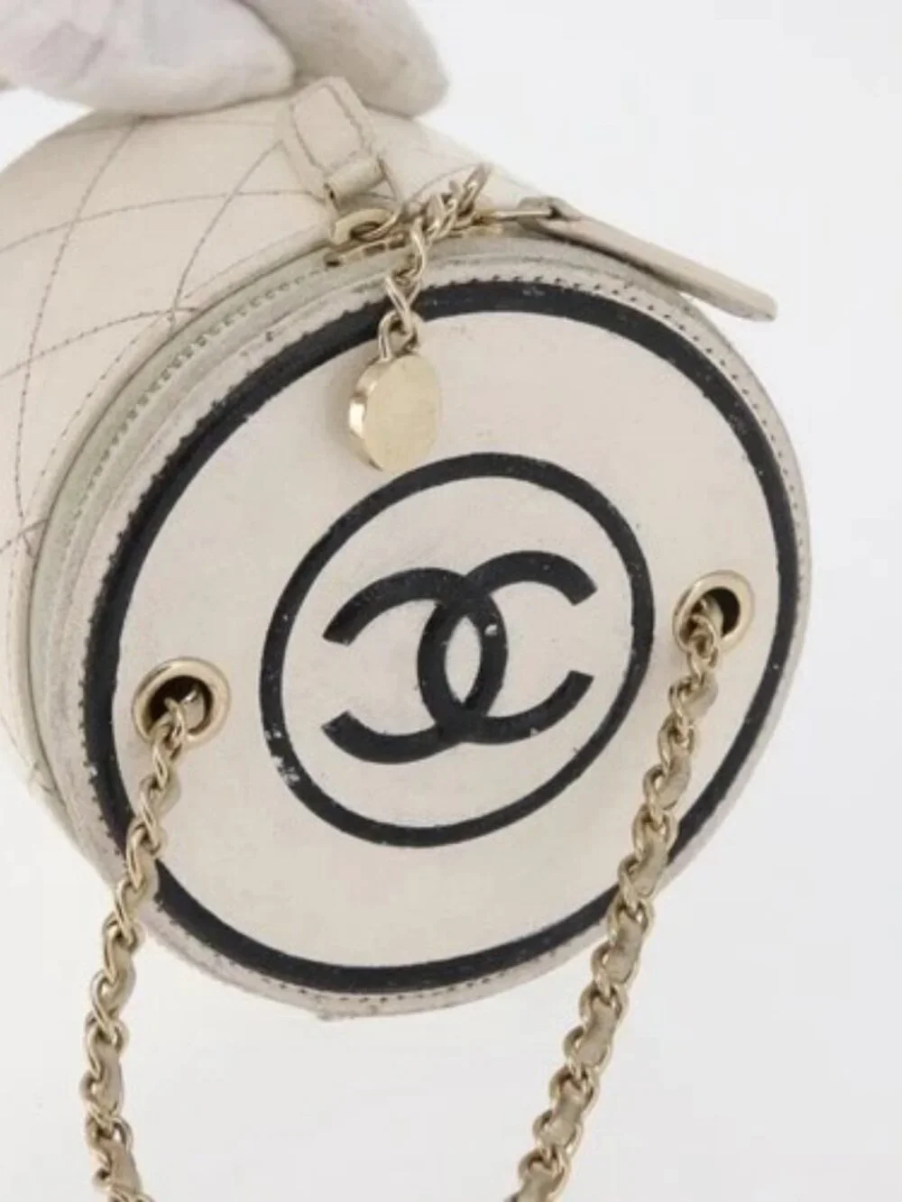 CHANEL Matelasse Chain Shoulder Bag Leather White Gold CC Auth 126060